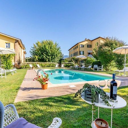 Villa Gabriella Apartments ลุคคา ภายนอก รูปภาพ